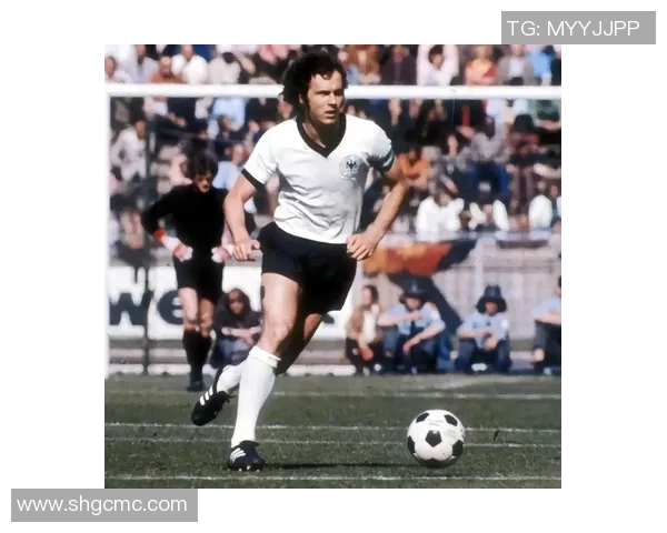 历史上最强足球球星的诞生年份究竟是哪一年谁才是真正的足球传奇