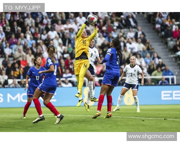 足球球星炫技绕球展现速度与技巧激情瞬间 足球球星炫技绕球展现速度与技巧激情瞬间